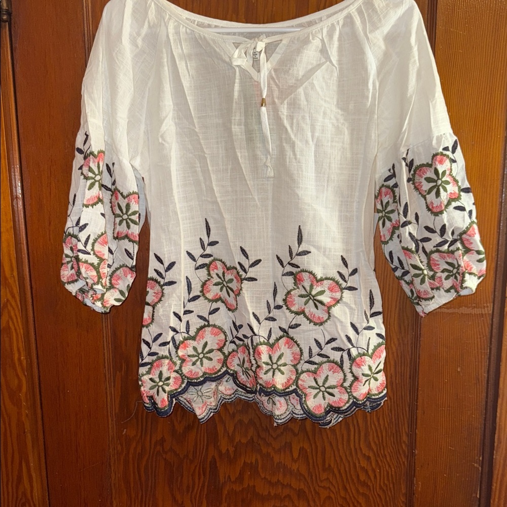 Elegant White Blouse with Floral Embroidery